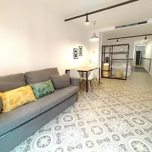 liceu-apartments-by-gaiarooms.topbarcelonahotels.com/